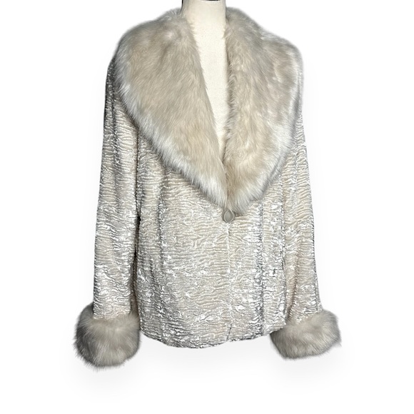 NWOT Dennis Basso Soft Faux Fur & Velvet Ivory Coat | Medium - Picture 14 of 14